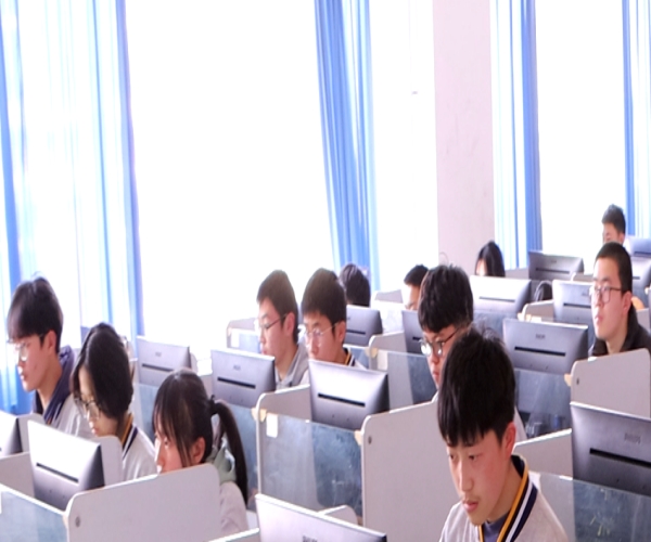 濟南應用技術職業中等專業學校軟件與信息服務專業 聚焦技術開發與銷售，培育復合型IT人才